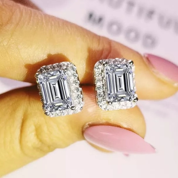 Elegant Rectangle Diamond Earrings - Picture 2 of 3